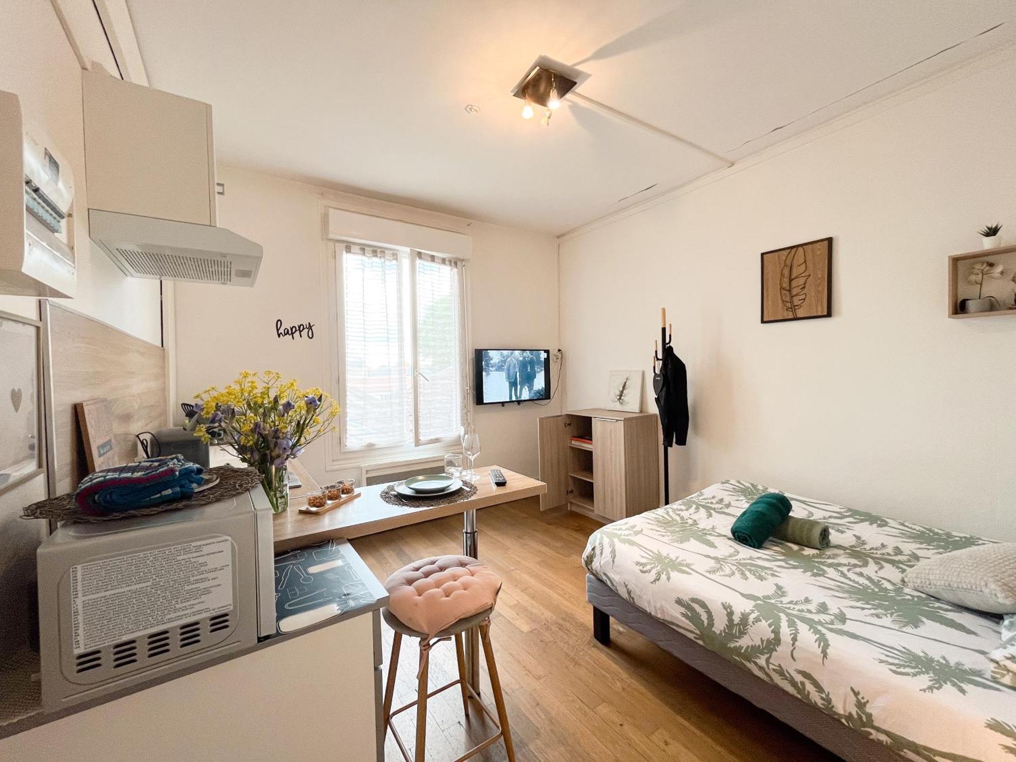 Balade A Montlucon Apartment Bagian luar foto